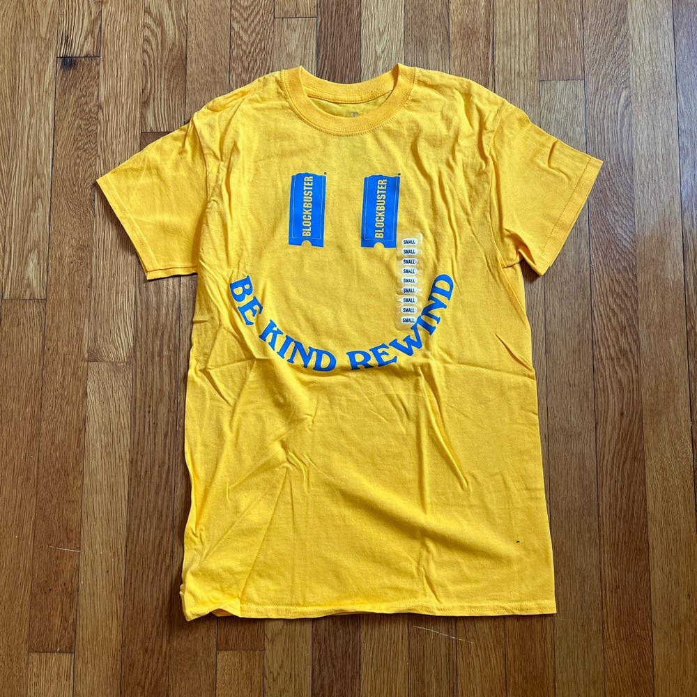 NWOT Blockbuster Be Kind Rewind Smiley Face T Shirt Small 100% Cotton